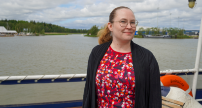 Satu Helske kasvokuva.