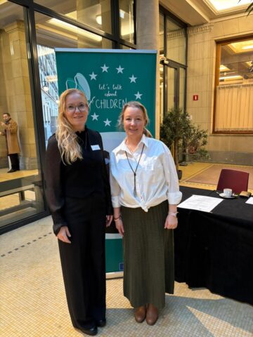 method trainers Miia Äänismaa and Emmi Riihiranta-Laine.