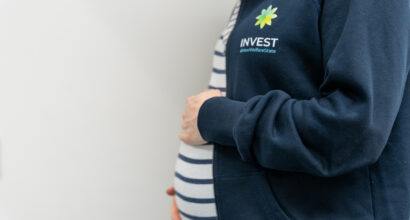 Raskasvatsa ja INVEST-huppari,